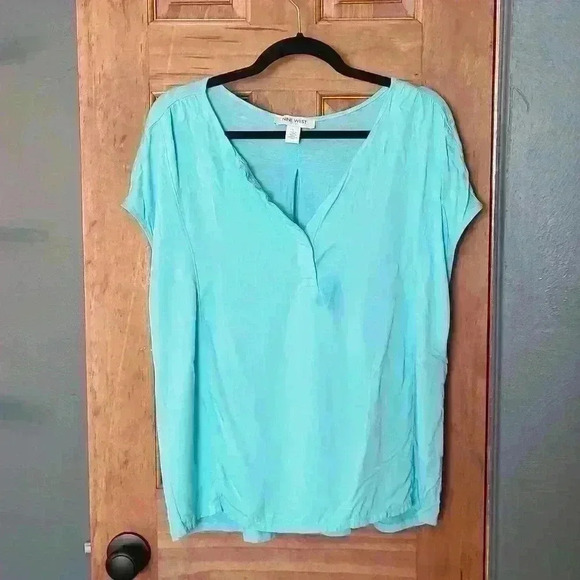 Nine West Top - Picture 2 of 6